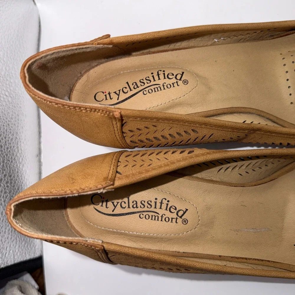 City Classified Womens 8.5 Tan Laser Cut Peep‎ Toe Wedge Heel Boho Comfort L1